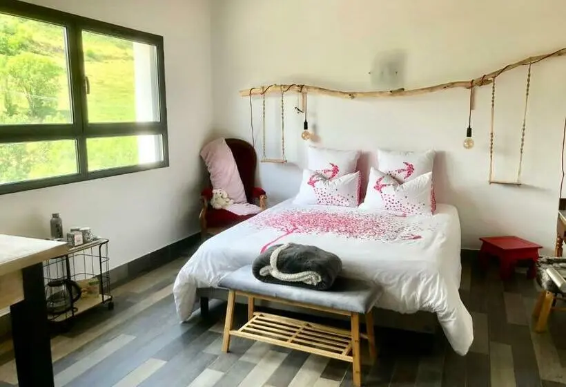 スタンダードルーム, Domaine De La Rue De La Tour