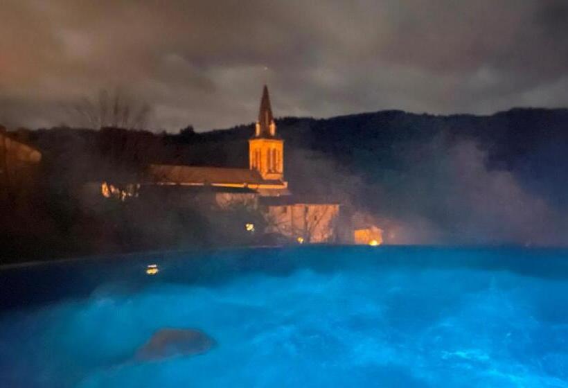 Номер Стандарт, Domaine De La Rue De La Tour