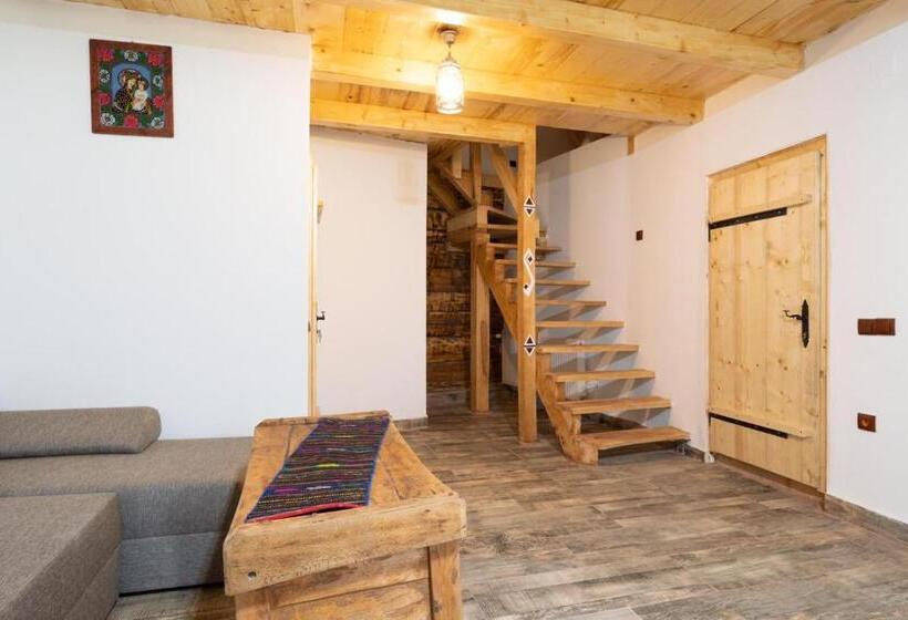 Номер Стандарт, Casa Bunicilor Apuseni