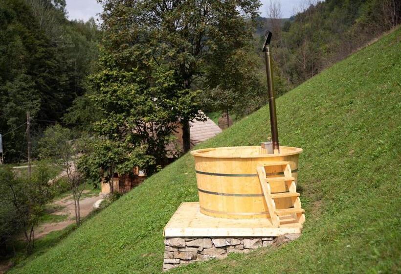 Номер Стандарт, Casa Bunicilor Apuseni