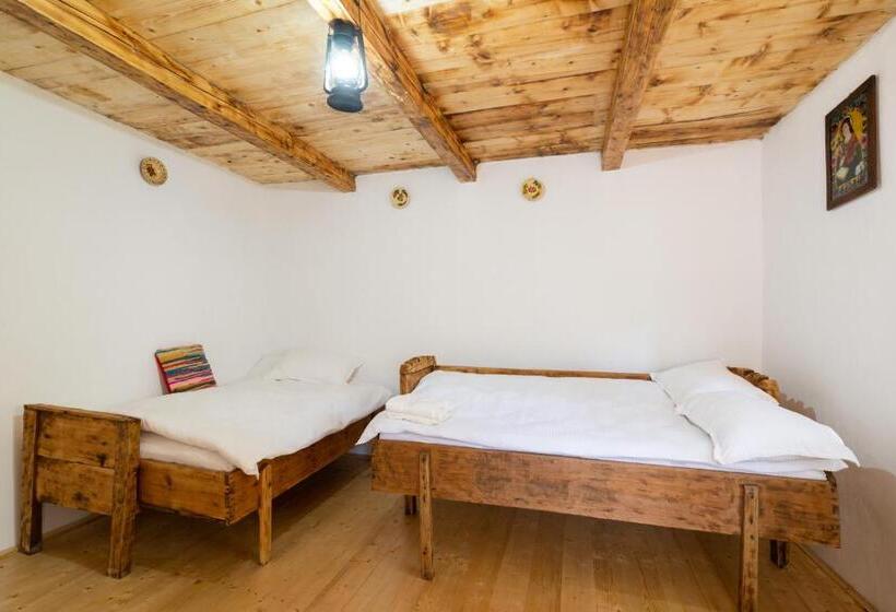 Номер Стандарт, Casa Bunicilor Apuseni