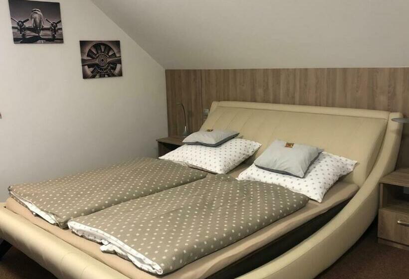 Номер Deluxe, Penzion čavisov