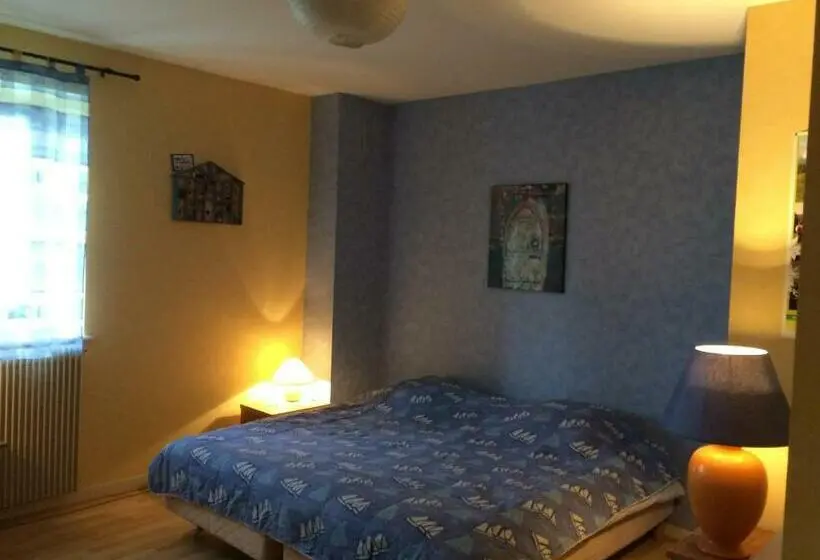 バス共有のスタンダードルーム, Auberge La Romaine