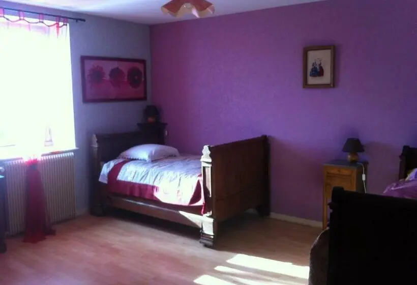 バスルーム共有のトリプルスタンダード, Auberge La Romaine