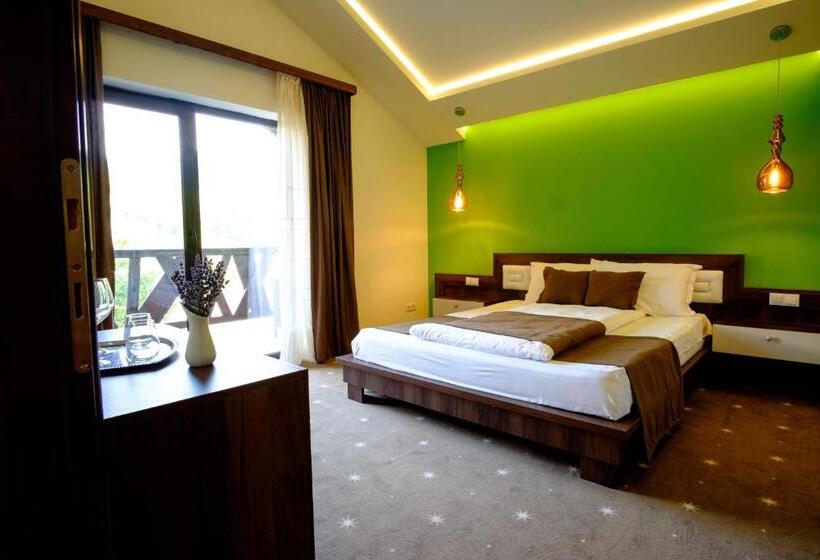 침실 1개 디럭스 아파트, Poezia