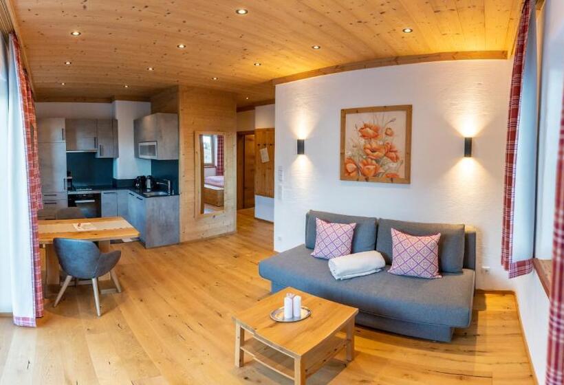 דירת חדר בקומת קרקע, Madlhof