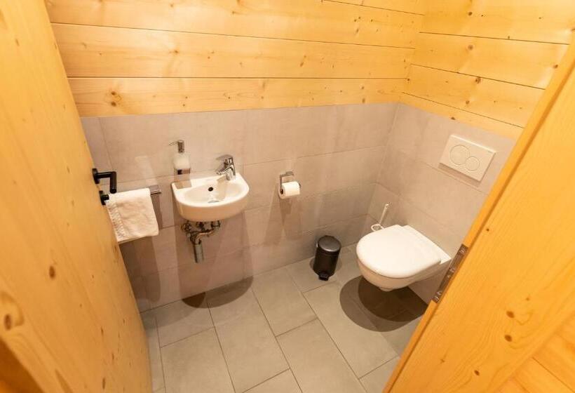 דירת חדר, Madlhof