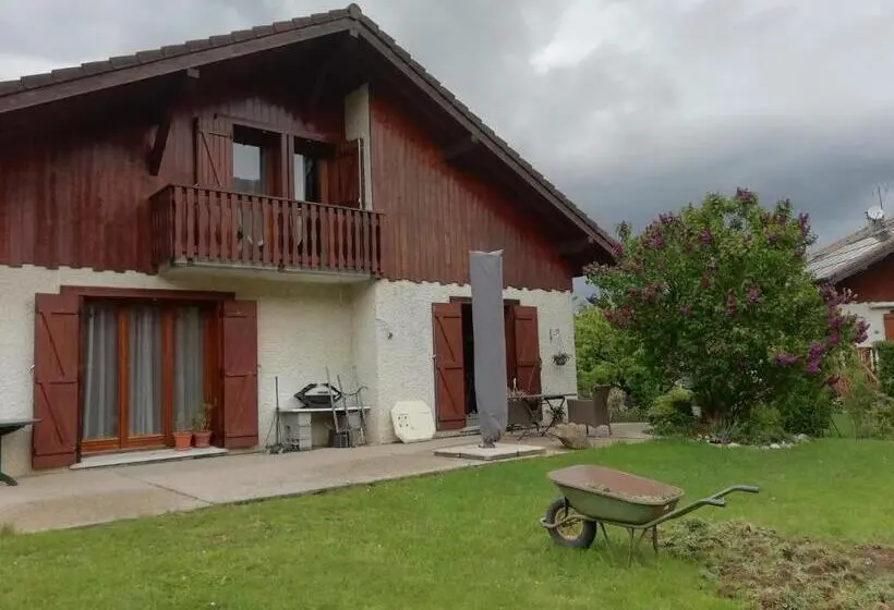庭の見えるシングルルーム, Chambre Dans Maison Campagnarde