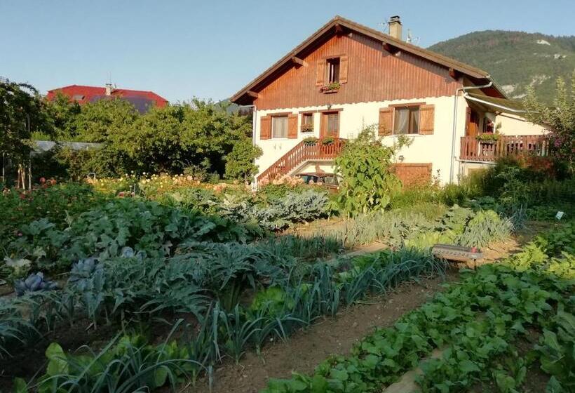 غرفة قياسية ثلاثية, Chambre Dans Maison Campagnarde