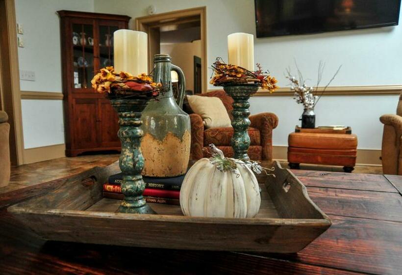 1ベッドルームハウス, Hunter Ridge Estate