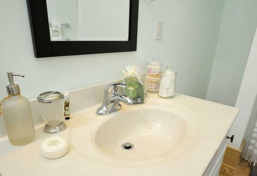 1ベッドルームハウス, Hunter Ridge Estate