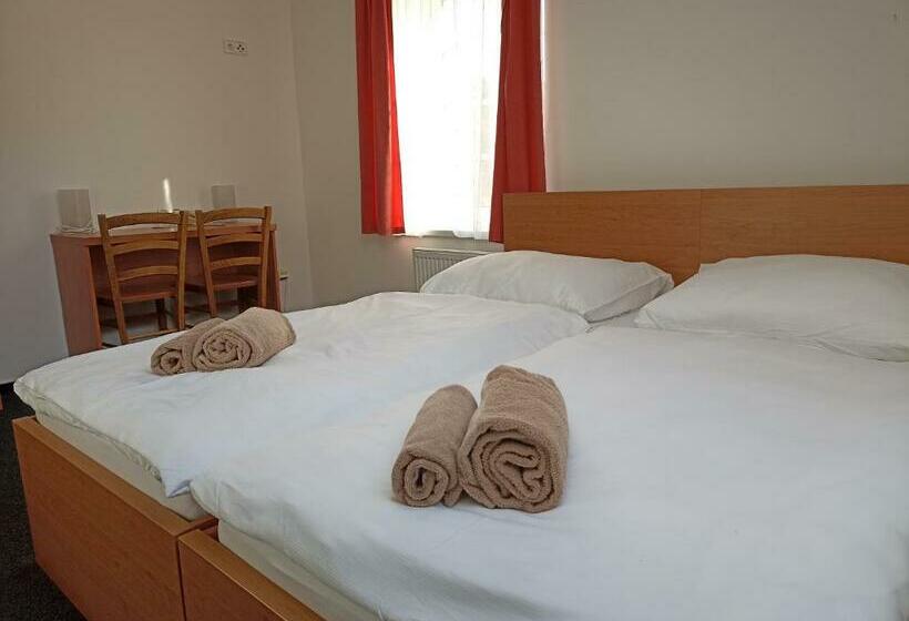 スタンダードルーム, Penzion A Restaurace Bělecký Mlýn