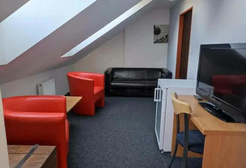 デラックスファミリールーム, Penzion A Restaurace Bělecký Mlýn