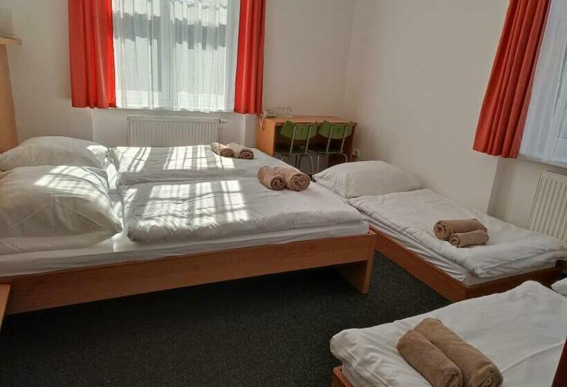 スタンダード４人部屋, Penzion A Restaurace Bělecký Mlýn