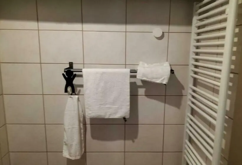 Economy Yhden Hengen Huone, Bremer Handelshaus Fremdenzimmer