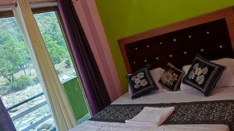 חדר סטנדרט נוף לים עם מרפסת, Mountmemory , Barkot Yamunotri