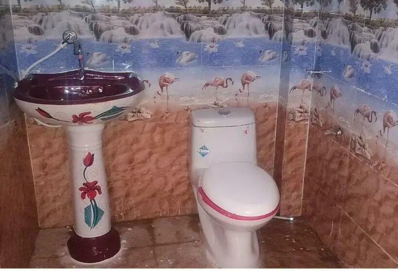 Deluxe Kolmen Hengen Huone, Mountmemory , Barkot Yamunotri