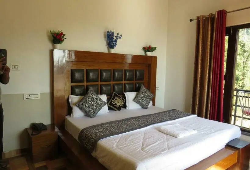 Deluxe Kolmen Hengen Huone, Mountmemory , Barkot Yamunotri