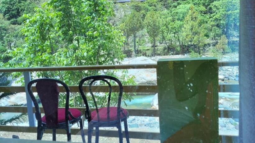 חדר סטנדרט נוף לים עם מרפסת, Mountmemory , Barkot Yamunotri