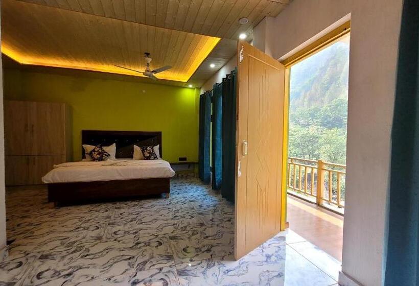 חדר סטנדרט נוף לים עם מרפסת, Mountmemory , Barkot Yamunotri