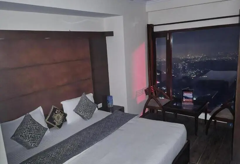 Deluxe Kolmen Hengen Huone, Mountmemory , Barkot Yamunotri