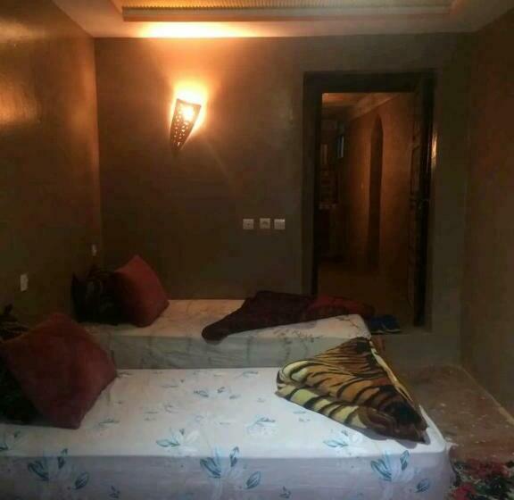 غرفة إقتصادية رباعية, Auberge Lac D Ifni