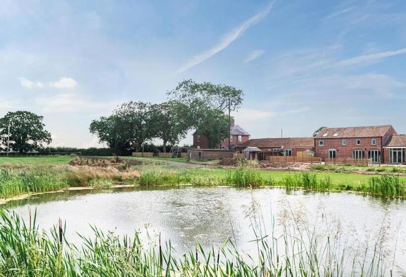 Дом 2 Спальни, Helsey Farm Cottages