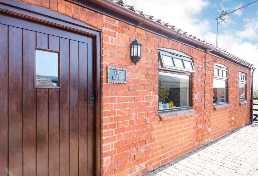 Дом 2 Спальни, Helsey Farm Cottages