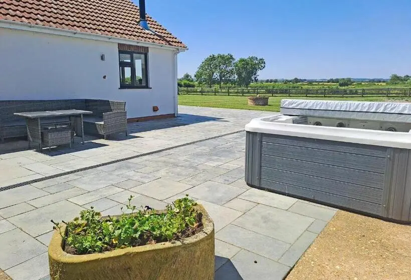 ３ベッドルームハウス, Helsey Farm Cottages