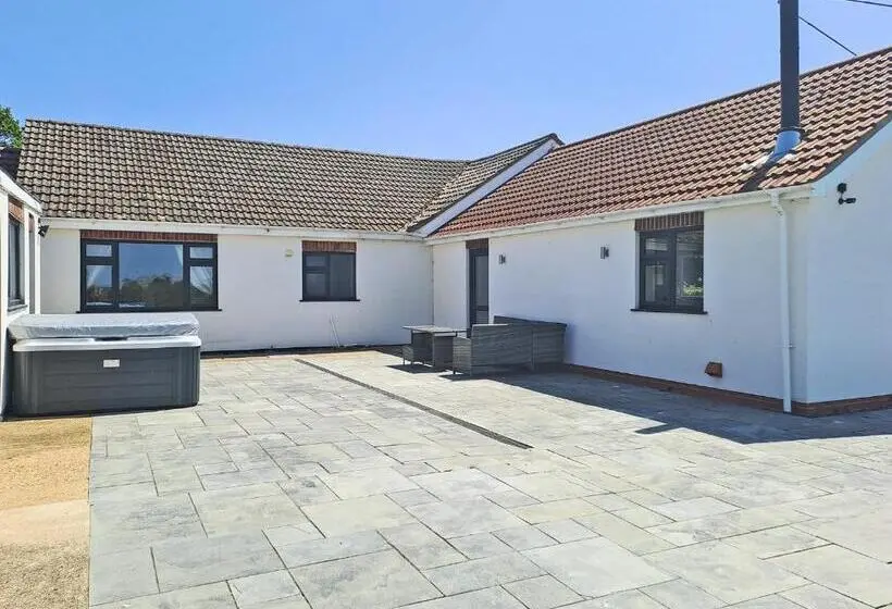 ３ベッドルームハウス, Helsey Farm Cottages