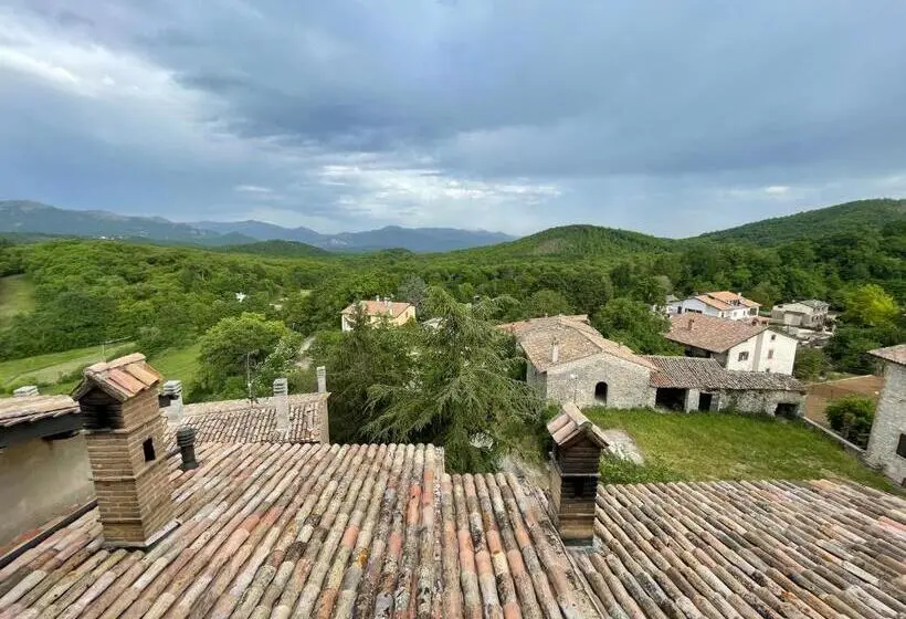 اتاق خانوادگی با چشم‌انداز کوه, Agriturismo Antico Castagno
