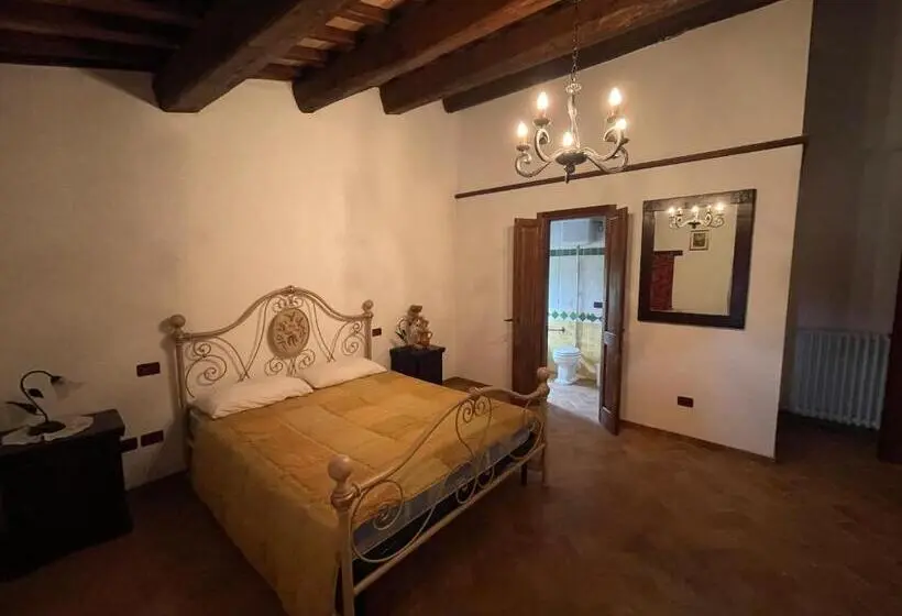 اتاق خانوادگی با چشم‌انداز کوه, Agriturismo Antico Castagno