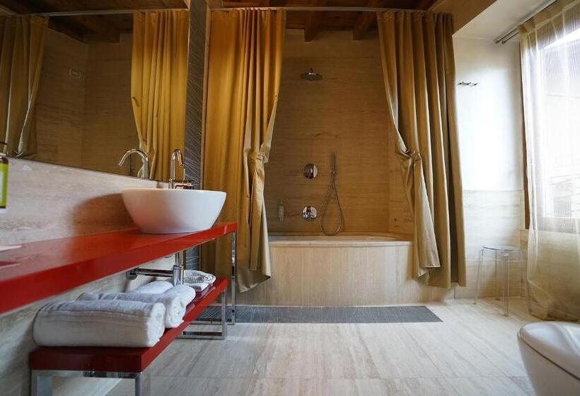 Семейный Номер, Il Portico   1711 Luxury Guest House