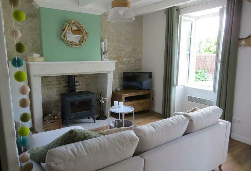 패밀리 스튜디오, Les Vieilles Pierres