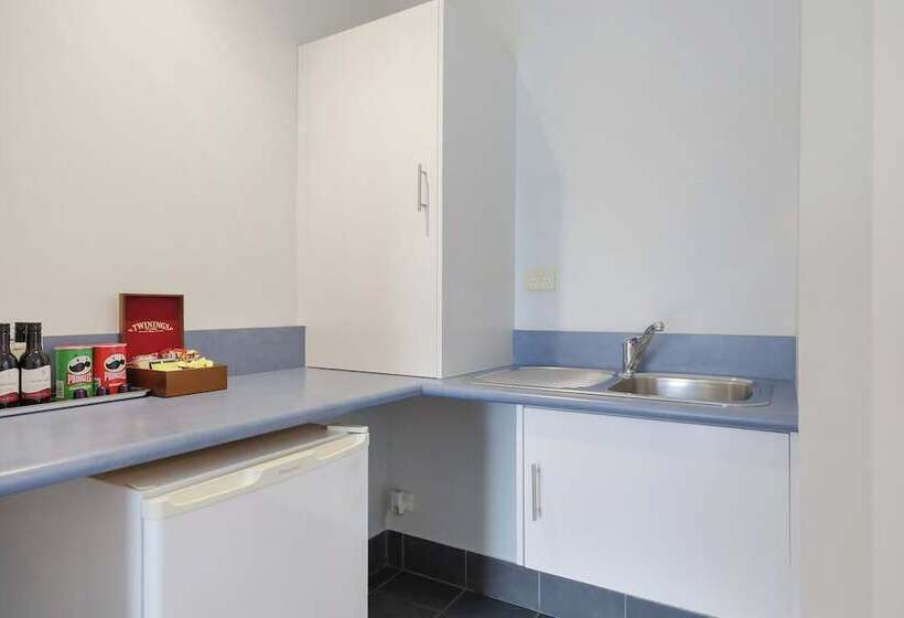 חדק דלוקס עם ג'קוזי, Hamilton Townhouse Motel