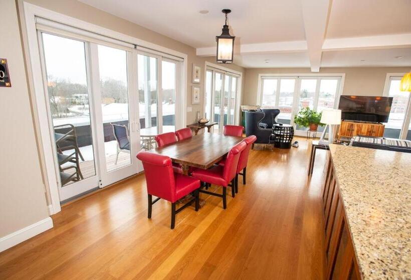 Апартаменты 3 Спальни, 84 Main