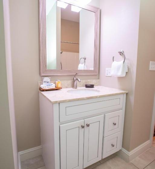 Апартаменты 1 Спальня, 84 Main