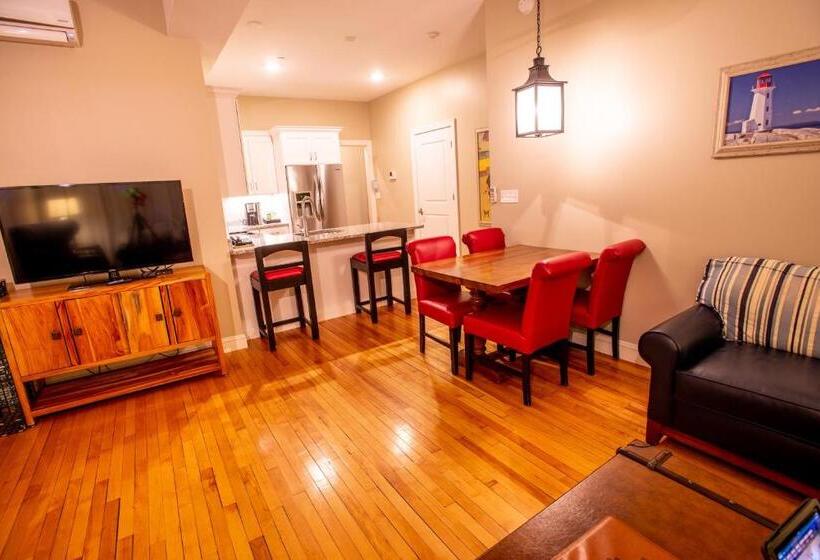 Апартаменты 1 Спальня, 84 Main