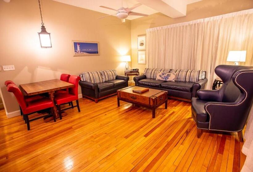 Апартаменты 1 Спальня, 84 Main