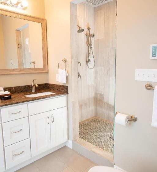 Апартаменты 3 Спальни, 84 Main