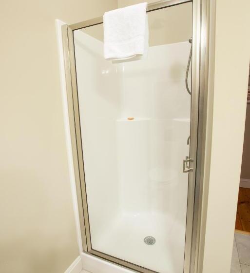 Апартаменты 1 Спальня, 84 Main