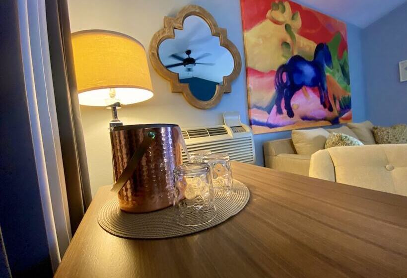 اتاق استاندارد با تخت بزرگ برای معلولان, Blue Horizon Boutique Resort