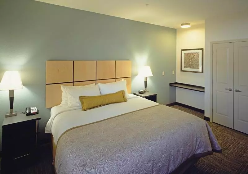 キングサイズベッドのスイートルーム, Candlewood Suites Fort Collins, An Ihg
