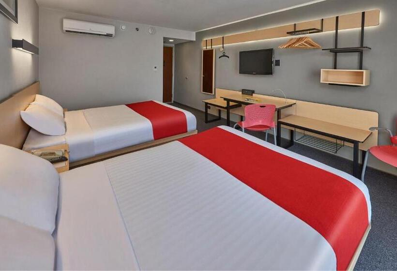 带2个双人床的标准工作室, City Express By Marriott Monterrey Norte
