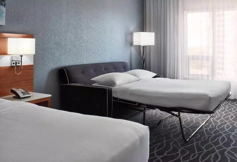 キングサイズベッドのスタンダードルーム, Delta Hotels By Marriott Waterloo