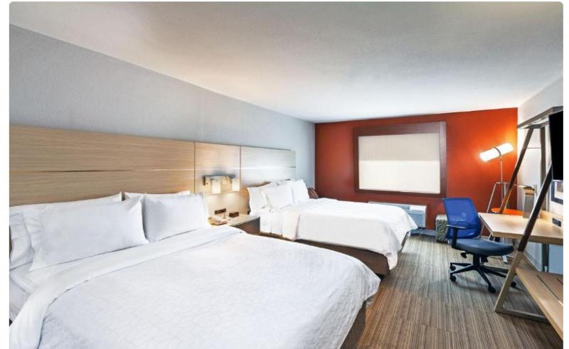 Junior Suite, Excel Capital