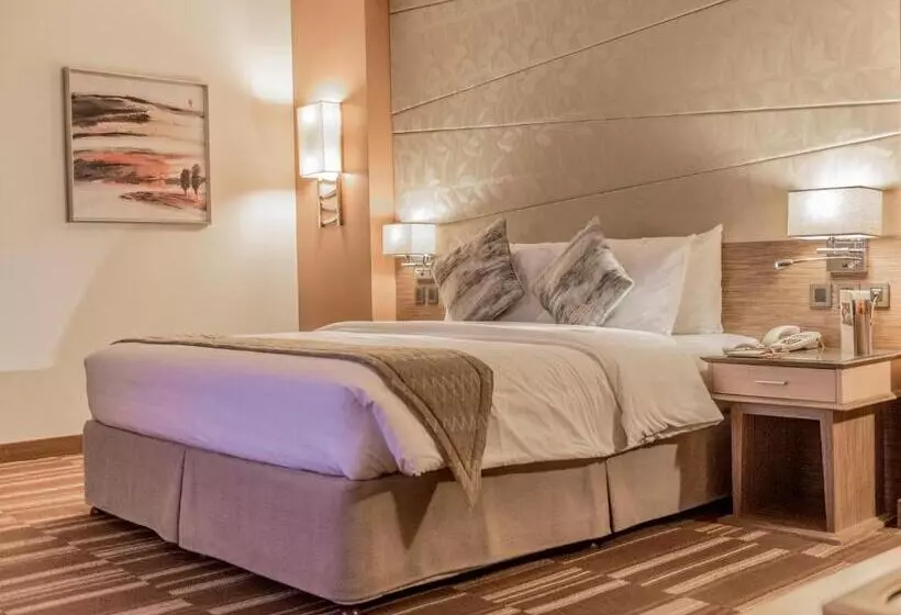 اتاق استاندارد با تخت بزرگ, Golden Tulip Hotel Buraidah Al Qassim