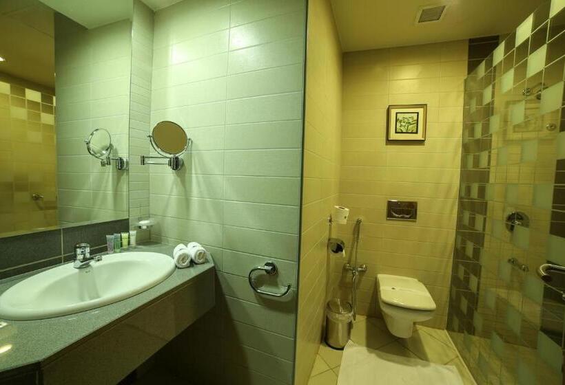 带大床的标准间, Golden Tulip Hotel Buraidah Al Qassim