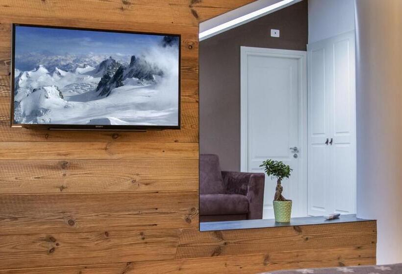 جناح جونيور, Montana Lodge & Spa, By R Collection Hotels