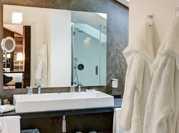 סוויטה, Montana Lodge & Spa, By R Collection Hotels